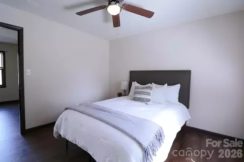 525 SW 12th Sw 29 St SW #29, Hickory, NC 28602