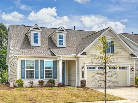 10404 Superb Ln, Charlotte, NC 28215
