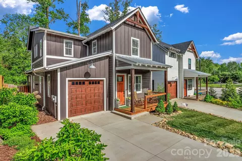 20 Phillip Ln, Arden, NC 28704