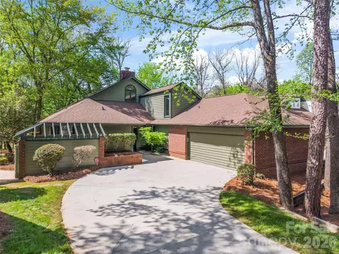 6212 Summertree Ln, Charlotte, NC 28226
