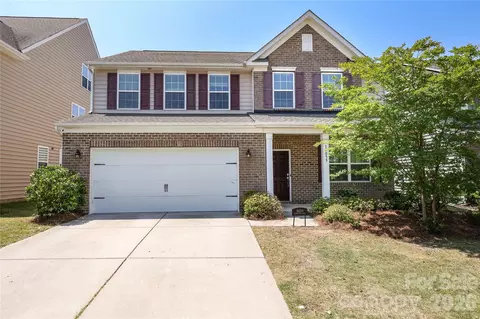 16059 Harbor Hill Dr, Charlotte, NC 28273