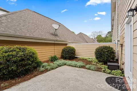 Exterior - 1017 Central Park Cir, Davidson, NC 28036 photo 2 of 5