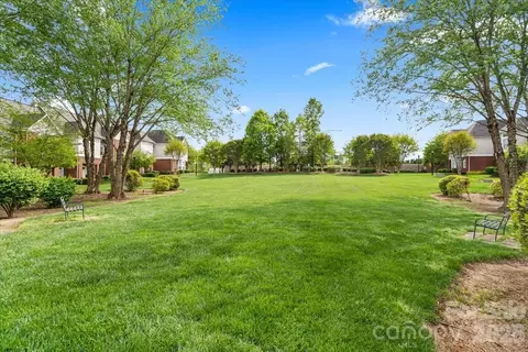 Exterior - 1017 Central Park Cir, Davidson, NC 28036 photo 4 of 5