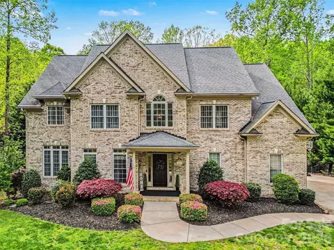 821 Savile Ln, Fort Mill, SC 29715