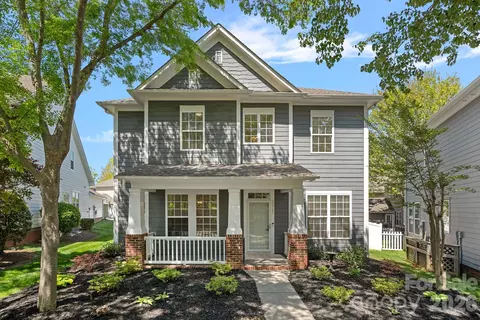 17747 N Shore Cir, Cornelius, NC 28031