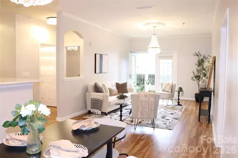 700 Vista Lake 104 Dr #104, Candler, NC 28715