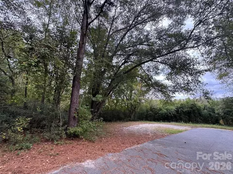 00 Ellen Dr, Hamlet, NC 28345