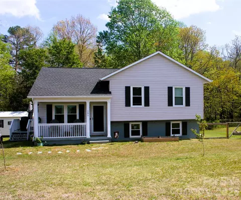 191 Celeste Eufola Rd, Statesville, NC 28677