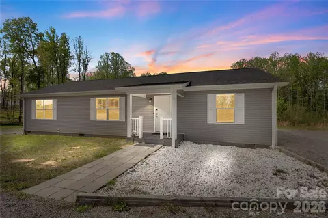 1118 Bethesda Rd, Statesville, NC 28677