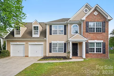 13003 Shannon Park Ln, Charlotte, NC 28273