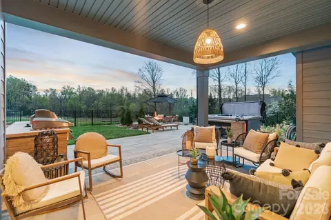 13940 Roosevelt Grove Dr, Huntersville, NC 28078