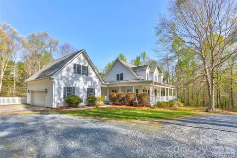 2715 Tabitha Ln, Concord, NC 28025 photo 3