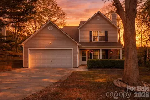 1604 Flagsworth Rd, Clover, SC 29710