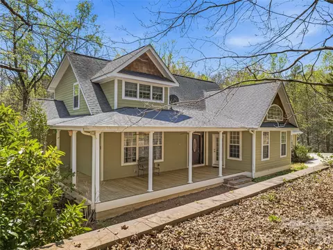 196 Blackbird Ln, Tryon, NC 28782