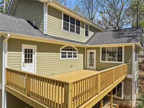 Exterior - 196 Blackbird Ln, Tryon, NC 28782 photo 8 of 10