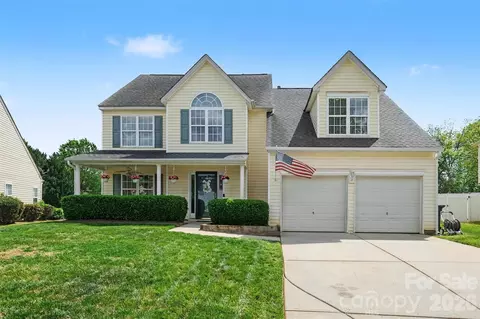 7720 Shiny Meadow Ln, Charlotte, NC 28215