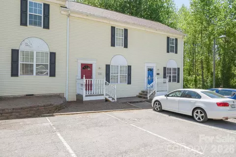 1057 19th Ne St NE, Hickory, NC 28601