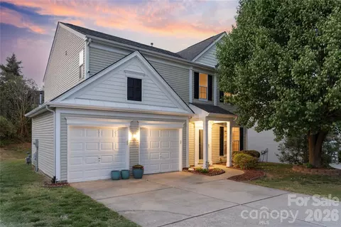 2723 Old Ironside Dr, Charlotte, NC 28213