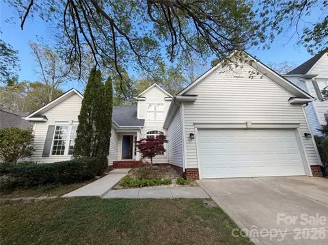 12014 Cheviott Hill Ln, Charlotte, NC 28213