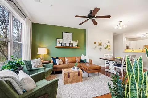 1000 E Woodlawn 111 Rd #111, Charlotte, NC 28209