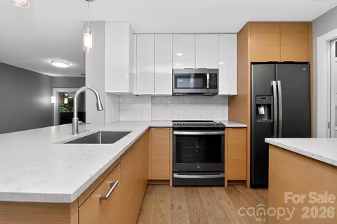 603 Queens B Rd #B, Charlotte, NC 28207