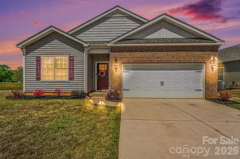 115 Old Home Rd, Statesville, NC 28677
