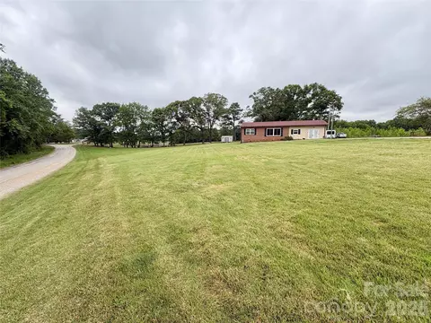 120 Mitch Rd, Union Grove, NC 28689