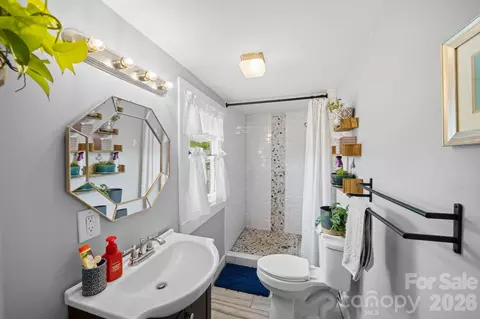 Bath - 67 4th St, Cramerton, NC 28032 photo 1 of 2