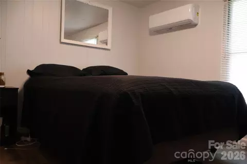Bedroom - 126 Cedarvale Dr, Harmony, NC 28634 photo 2 of 2