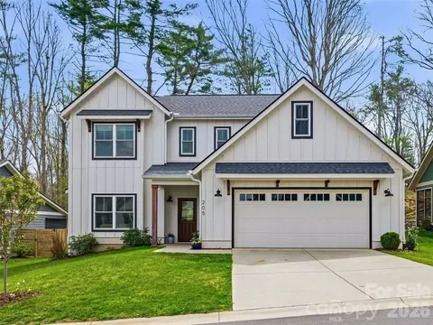 205 Weybridge Dr, Arden, NC 28704