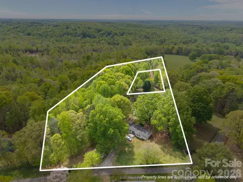 Vinewood Road, Davidson, NC 28036