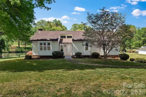 4062 Yarbrough Ave, Winston Salem, NC 27106