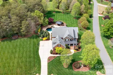 104 Elizabeth Brook Dr, Davidson, NC 28036