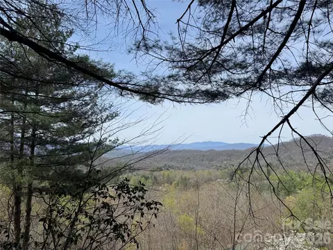 473 Echo Ridge Rd, Whittier, NC 28789