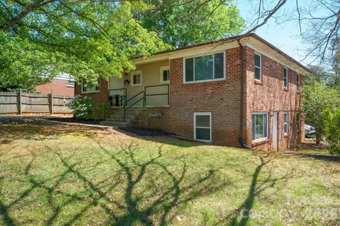 829 4th Sw Ave SW, Hickory, NC 28602