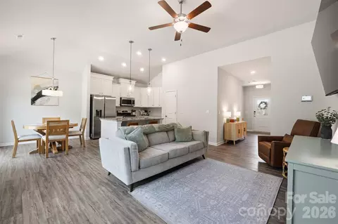 Entry Way - 8220 Mccormick St, Terrell, NC 28682 photo 1 of 6