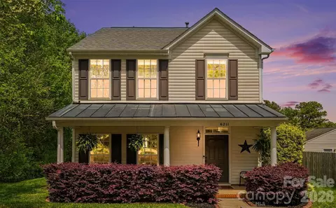 6711 Tanners Creek Dr, Huntersville, NC 28078
