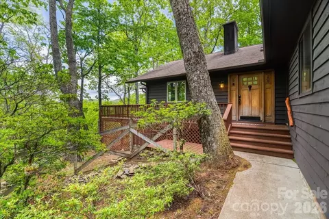 100 Gold Creek Xing, Black Mountain, NC 28711