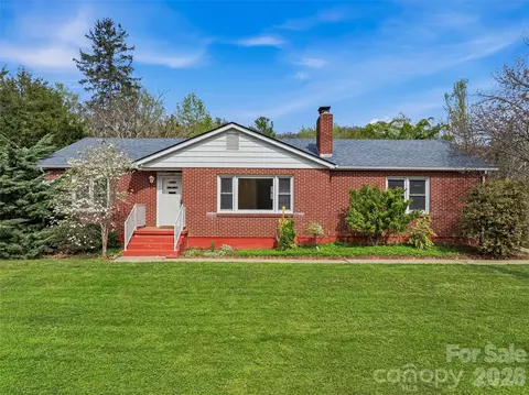 274 Old Haw Creek Rd, Asheville, NC 28805