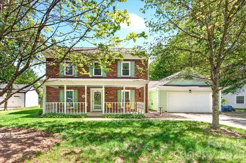 2534 Clearkirk Ct, Matthews, NC 28105