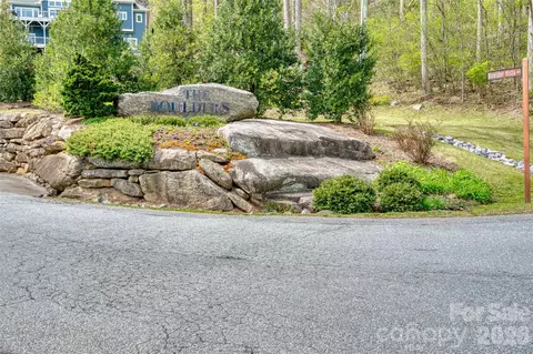 81 Curtain Blf, Hendersonville, NC 28791