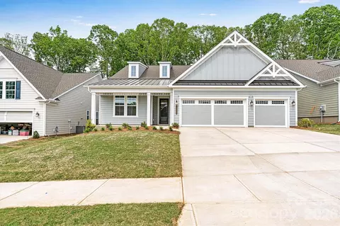 13409 Cozy Ct, Charlotte, NC 28215