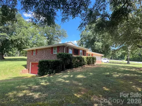 649 Pine Ext, Forest City, NC 28043
