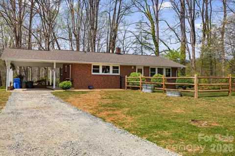194 Carolina Ave, Brevard, NC 28712