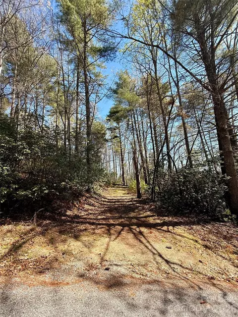 400 Emerald Hills Dr, Penrose, NC 28766