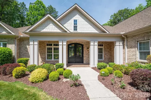 6627 Harbor Oaks Dr, Denver, NC 28037
