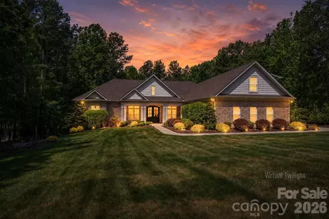 6627 Harbor Oaks Dr, Denver, NC 28037