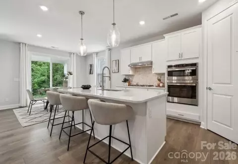 197 Goorawing Ln, Mooresville, NC 28115