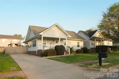 713 Willie Beatty Ct, Statesville, NC 28677