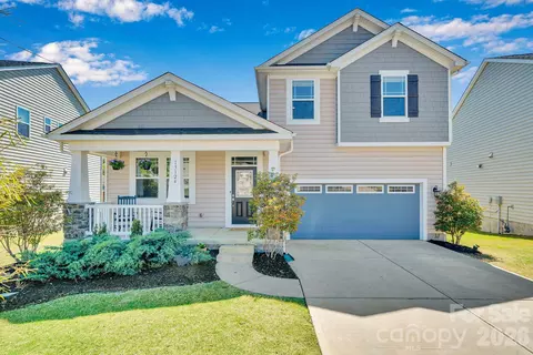 13124 Lakemore Dr, Charlotte, NC 28278
